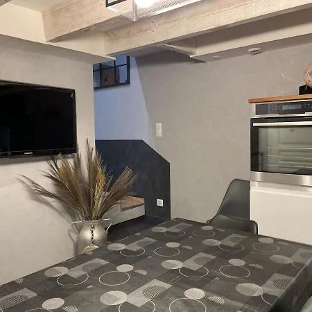 Les Marches De Saint Cyrice, Garage En Centre Apartament *